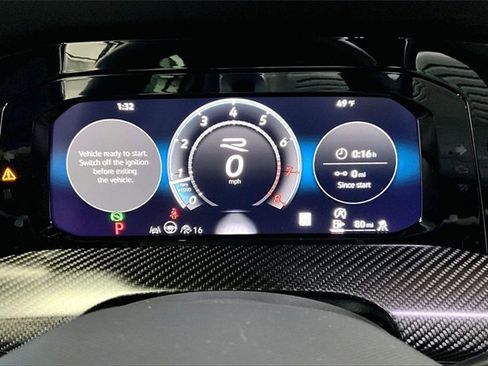 Used 2025 Volkswagen Golf R Black Edition image 13