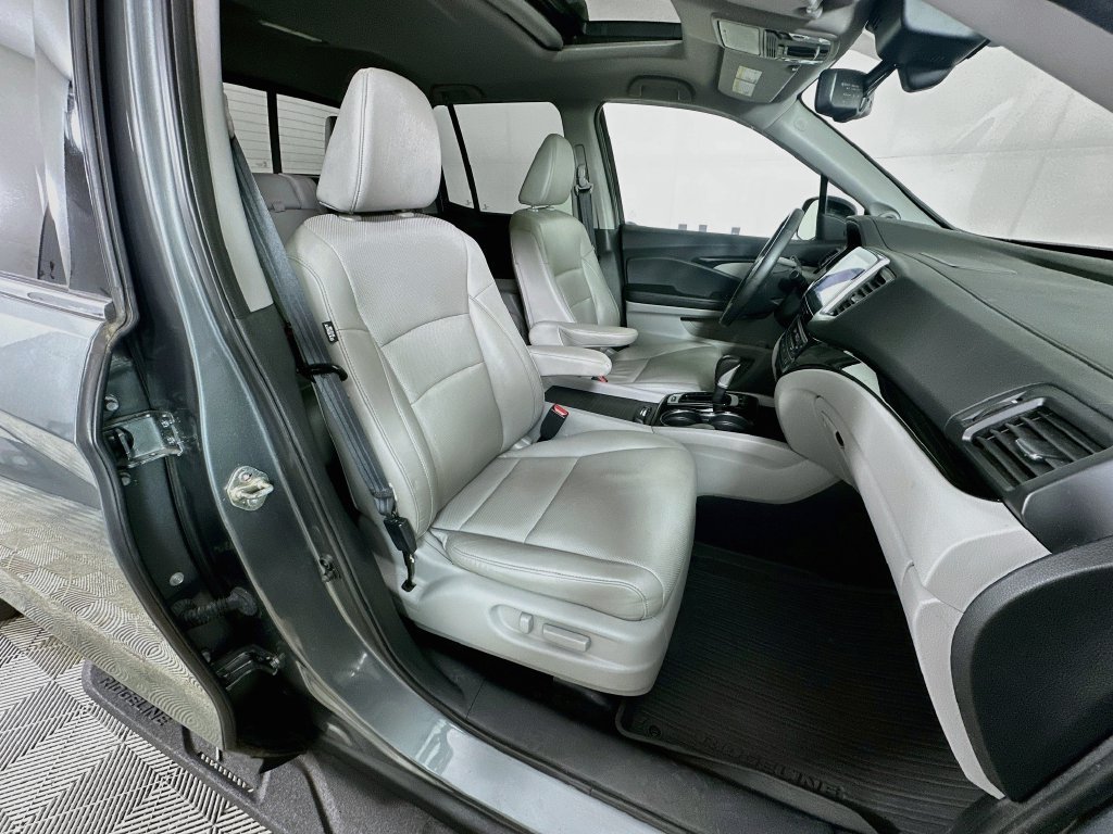 Used 2017 Honda Ridgeline RTL-E image 35