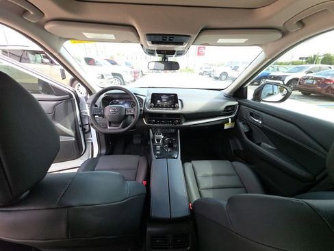 Used 2026 Nissan Rogue SV FWD image 26