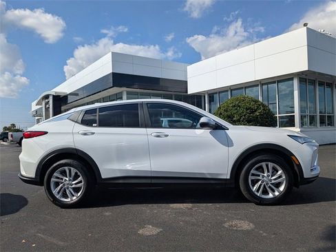 New 2026 Buick Envista Preferred w/ Convenience I Package image 2