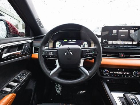 Used 2024 Mitsubishi Outlander SEL image 27