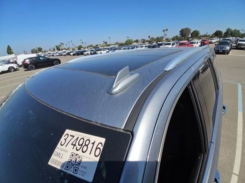 Used 2024 GMC Yukon Denali RWD image 3