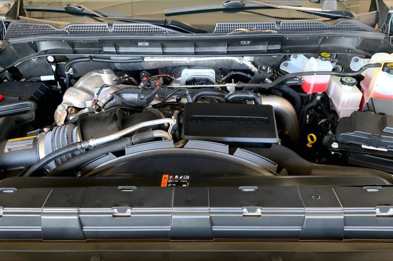 Used 2024 GMC Sierra 2500 AT4 w/ AT4 Premium Plus Package AWD/4WD image 9