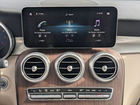 Certified 2022 Mercedes-Benz GLC 300 GLC 300 w/ Premium Package Lite image 5