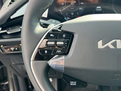New 2026 Kia Niro Wind FWD image 23