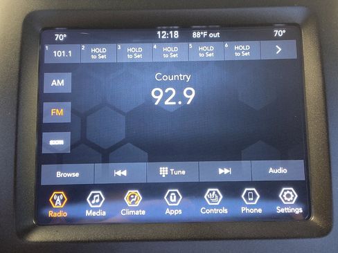 Used 2021 Jeep Cherokee Trailhawk w/ Trailer Tow Group AWD/4WD image 25
