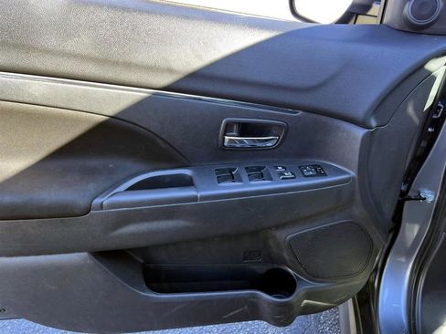 Used 2024 Mitsubishi Outlander Sport SE image 18