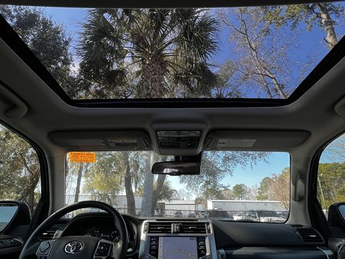 Used 2022 Toyota 4Runner SR5 Premium image 38