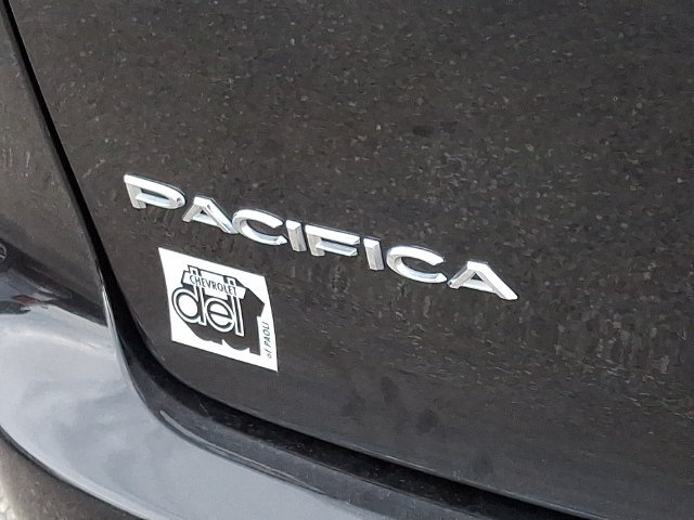 Used 2023 Chrysler Pacifica Touring-L FWD image 29