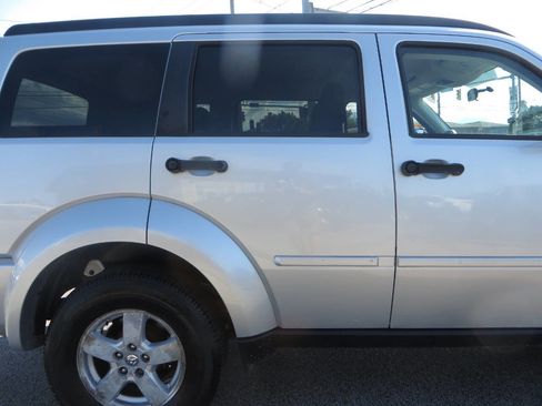 Used 2008 Dodge Nitro SXT image 22