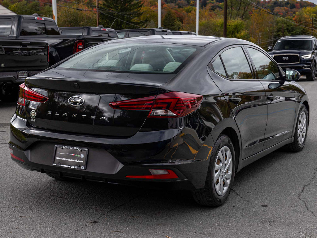 Used 2020 Hyundai Elantra SE FWD image 4