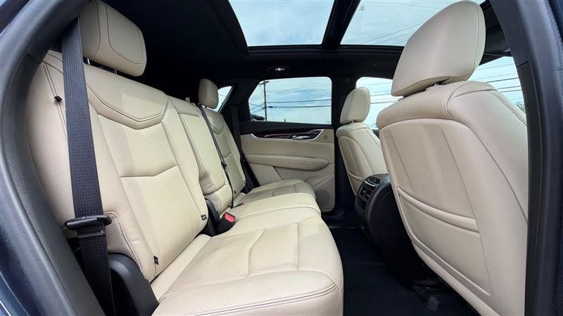 Used 2018 Cadillac XT5 Luxury w/ Driver Awareness Package AWD/4WD image 43