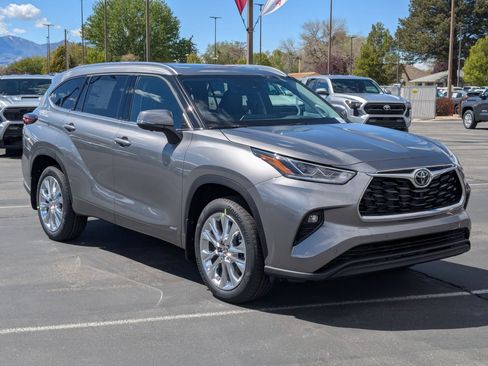 New 2026 Toyota Highlander Limited AWD/4WD image 8