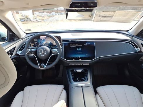 New 2026 Mercedes-Benz E 350 4MATIC Sedan image 21