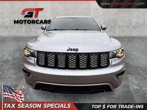 Used 2018 Jeep Grand Cherokee Altitude image 8