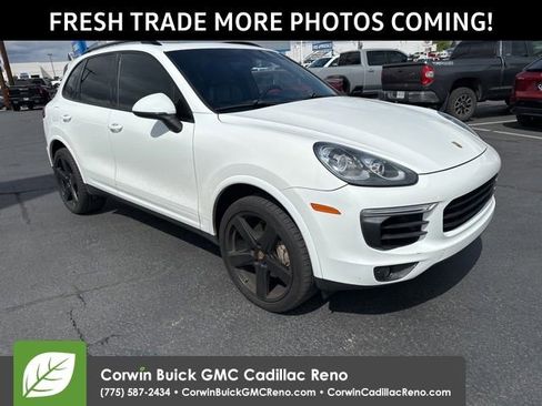 Used 2017 Porsche Cayenne S AWD/4WD image 3