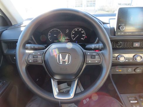 Used 2023 Honda CR-V LX image 11