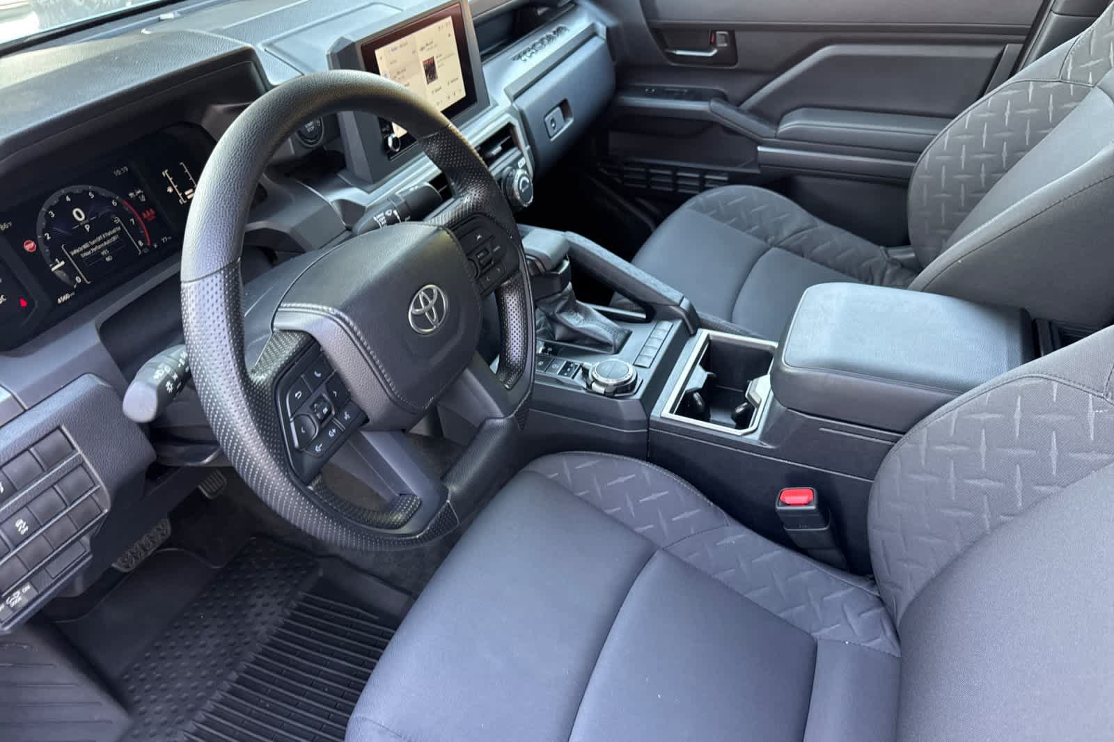 Used 2025 Toyota Tacoma SR5 AWD/4WD image 11