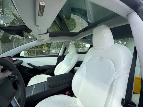 Used 2025 Tesla Model 3 Long Range RWD image 21
