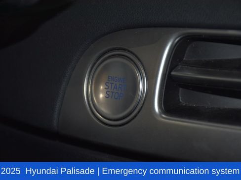 Used 2025 Hyundai Palisade SEL FWD image 12