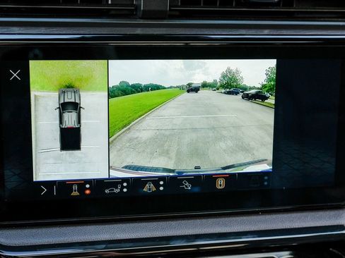 Used 2024 GMC Sierra 2500 AT4 w/ AT4 Premium Plus Package AWD/4WD image 26