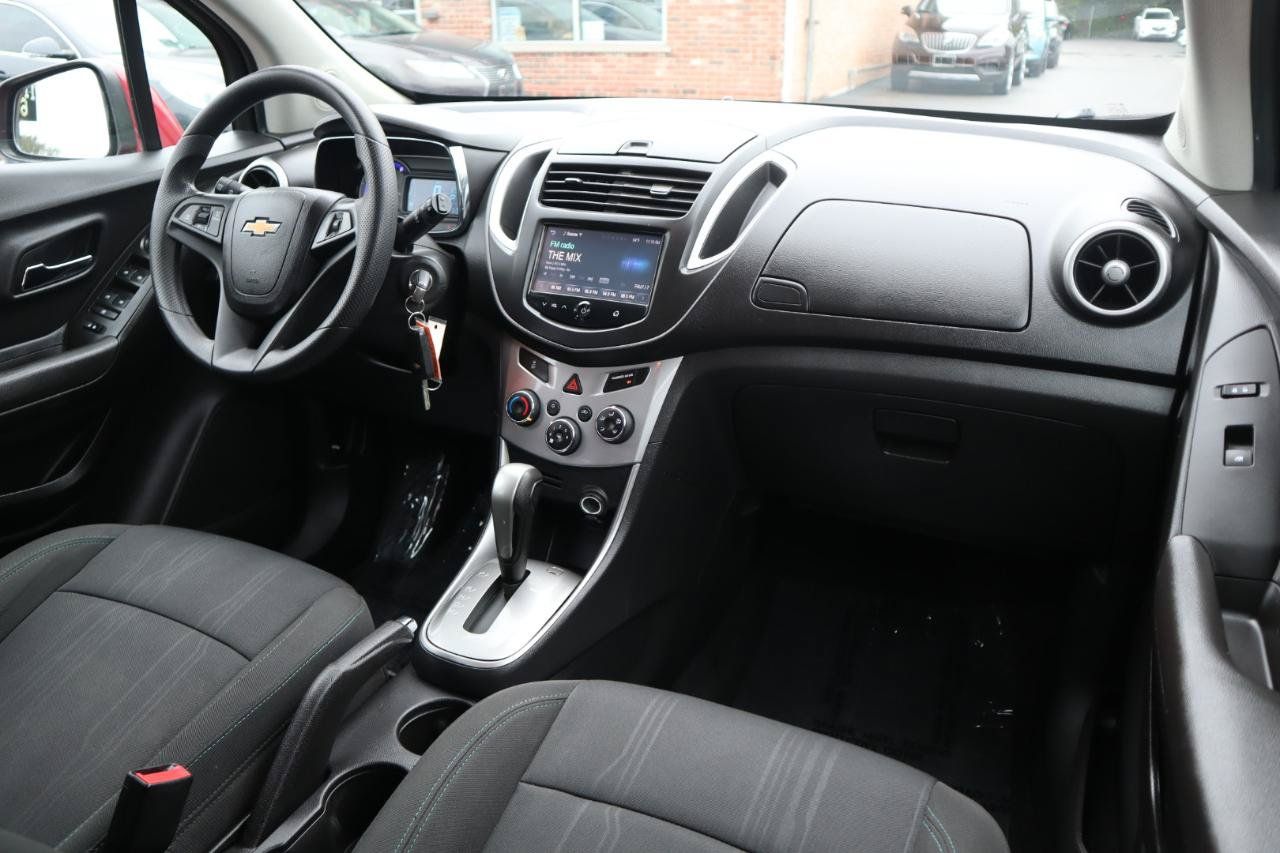 Used 2015 Chevrolet Trax LT AWD/4WD image 11
