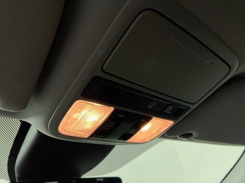 Used 2023 Honda Odyssey Touring image 18