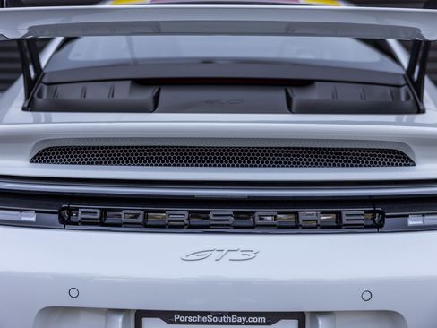 Certified 2026 Porsche 911 GT3 RWD image 33