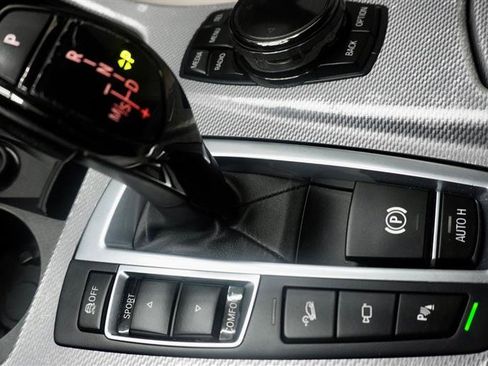 Used 2016 BMW 550i xDrive Sedan AWD/4WD image 25