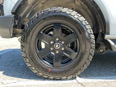 Used 2025 Ford Bronco Outer Banks AWD/4WD image 14