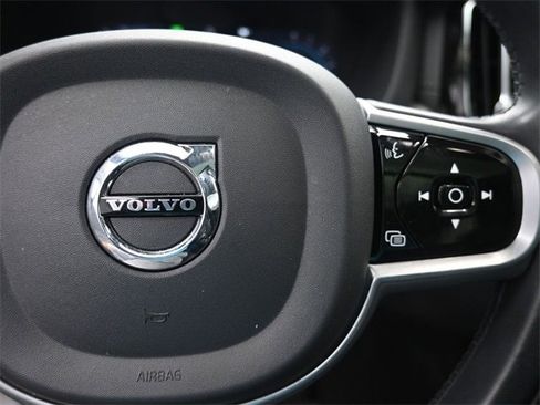 Certified 2022 Volvo XC60 B6 Inscription w/ Advanced Package image 14
