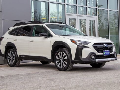 Used 2023 Subaru Outback Limited XT image 3