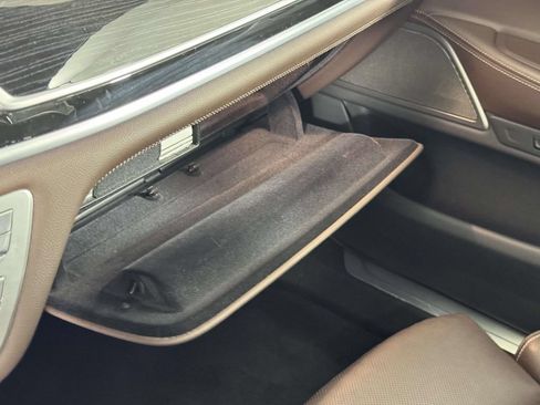 Used 2019 BMW 740i xDrive w/ Executive Package AWD/4WD image 31