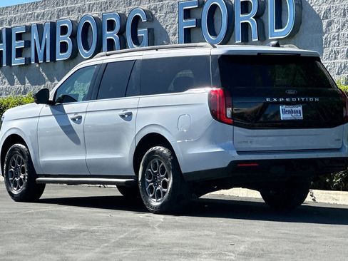 Used 2025 Ford Expedition Max Active image 6