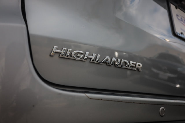 Used 2015 Toyota Highlander Limited Platinum AWD/4WD image 15
