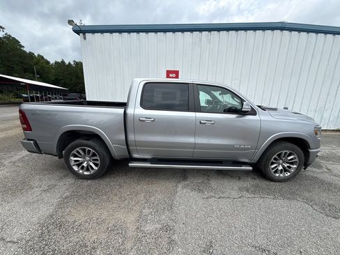 Used 2022 RAM 1500 Laramie w/ Sport Appearance Package AWD/4WD image 9
