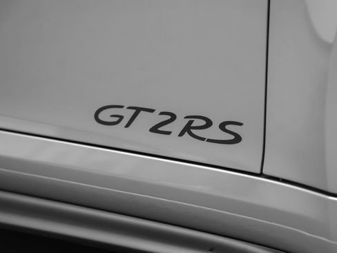 Certified 2018 Porsche 911 GT2 RS RWD image 29