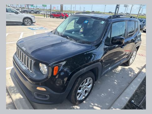 Used 2015 Jeep Renegade Latitude FWD image 1