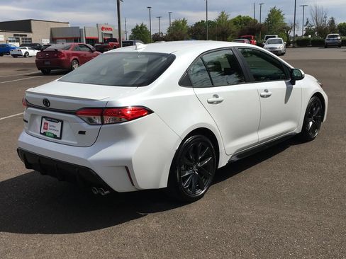 Used 2025 Toyota Corolla SE FWD image 7