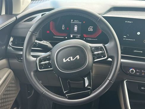 Used 2026 Kia Carnival FWD image 22