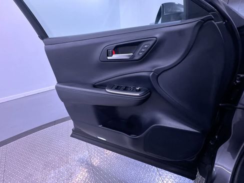 Used 2023 Toyota Crown XLE image 30