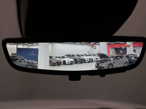 Used 2024 GMC Sierra 1500 AT4 w/ Technology Package image 28