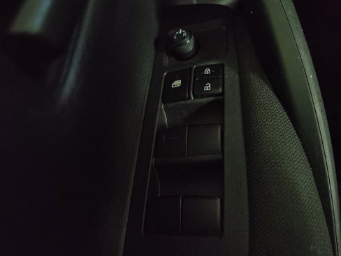 Used 2023 Toyota Corolla LE image 27