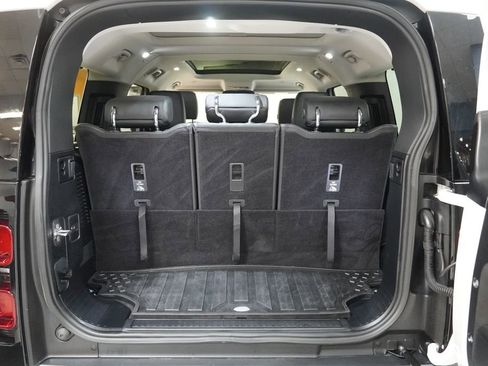 Used 2024 Land Rover Defender 130 S image 24