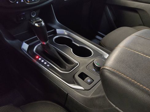 Used 2019 Chevrolet Traverse LT FWD image 26
