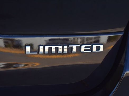Used 2023 Jeep Grand Cherokee L Limited AWD/4WD image 8
