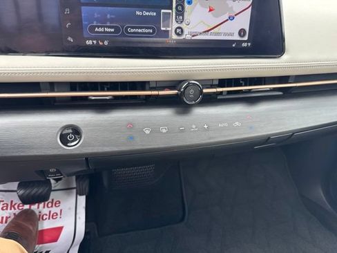 Certified 2023 Nissan Ariya FWD image 28