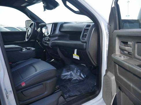 New 2026 RAM 3500 Tradesman w/ Chrome Appearance Group image 30