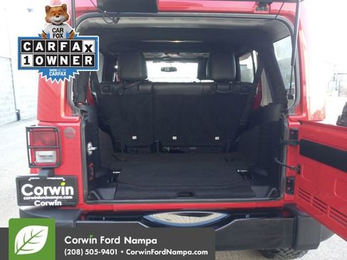 Used 2018 Jeep Wrangler Unlimited Sahara image 25