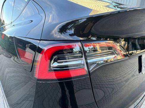Used 2025 Tesla Model Y Long Range RWD image 25